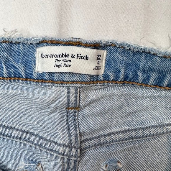 Abercrombie & Fitch Mom High Rise Distressed Ripped Knees Light Wash Jeans 27 - Picture 2 of 11